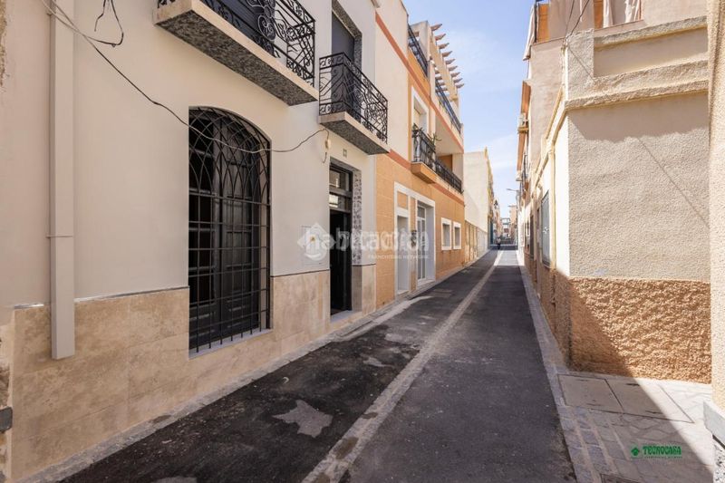 Foto 4ac8a012-c3bd-4010-9388-6b6b8072d343. Casa aparellada a Vera ciudad Vera