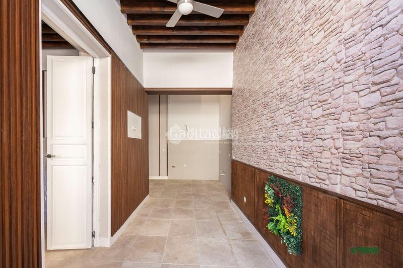 Foto b6b610f4-ae9a-4774-ab93-70a259497f7a. Casa aparellada a Vera ciudad Vera