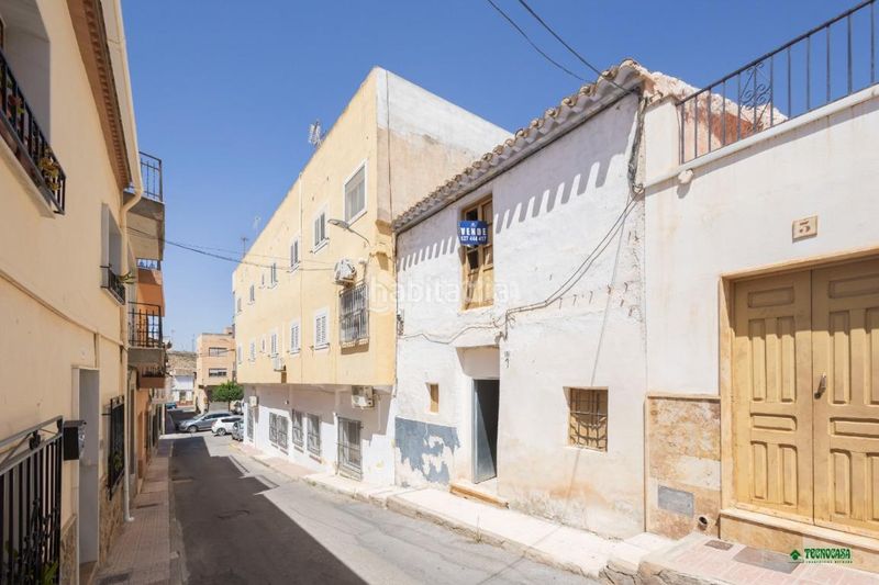Foto a320035b-2483-47f2-808b-bb3aeca8f5ae. Casa aparellada a Albox
