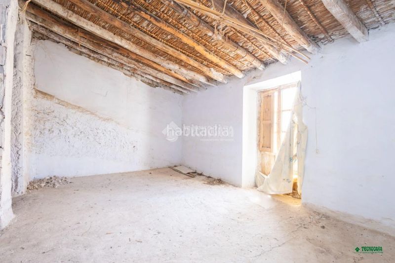 Foto f0b951b4-47f3-4bb3-9497-41fb767fbeb2. Casa aparellada a Albox