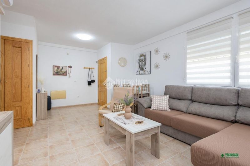Foto adebcfed-6e69-4747-90b1-a5657e7bc0fb. Casa aparellada amb aparcament a Vera ciudad Vera