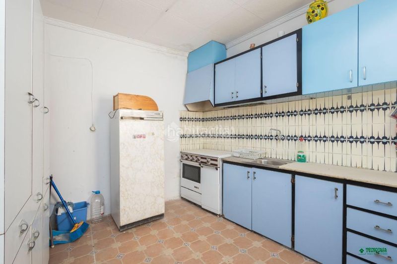 Foto 64055bf8-6525-4dd1-8de8-54a14d57dac2. Casa aparellada amb aparcament a Albox