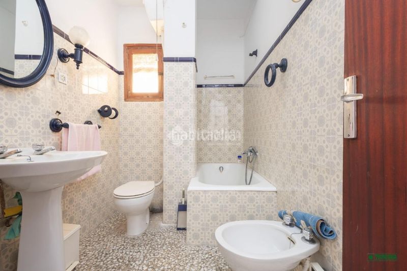 Foto 8150afb3-d606-4842-ab23-87c68f897236. Casa aparellada amb aparcament a Albox