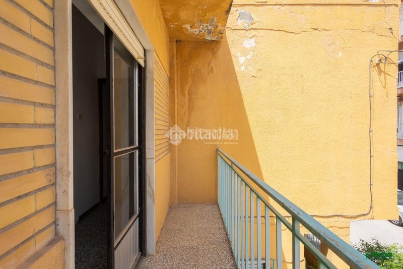 Foto 860d272a-6a9f-4361-a4f6-33e226930a9d. Casa aparellada amb aparcament a Albox