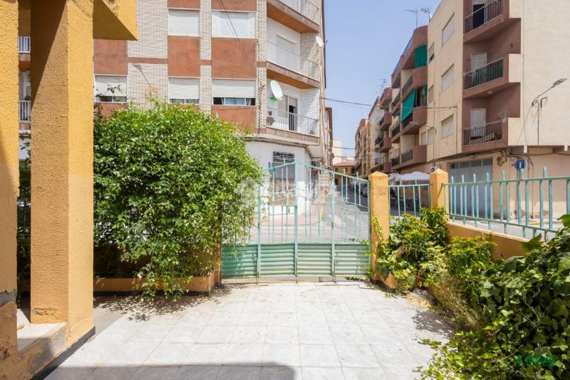 Foto 87c6bb17-bdaa-4a33-9414-9c8faf0f66f3. Casa aparellada amb aparcament a Albox