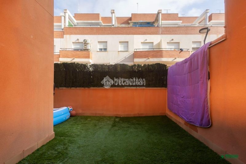 Foto a2b5ef1c-1647-49e0-b379-14b9ca343e1a. Pis amb aparcament a Vera ciudad Vera