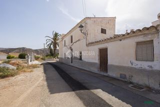 Bauernhof in Zurgena. Casa rural en venta en zurgena