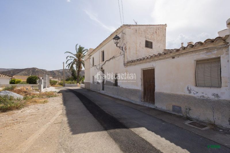 Foto f669e6f1-a8b3-4f8d-89b7-f12fd16be291. Masia a Zurgena