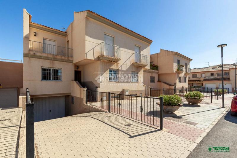 Foto 95917a9f-6128-44c9-818c-0ce62fa1ed12. Casa bifamiliare con riscaldamento parcheggio in Vera ciudad Vera