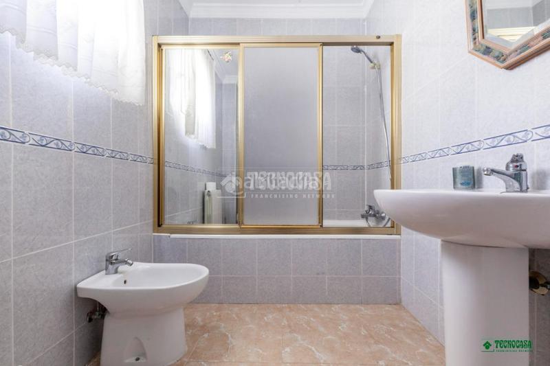 Foto d6a4f324-017d-4715-8969-7ac987df0f1e. Casa bifamiliare con riscaldamento parcheggio in Vera ciudad Vera