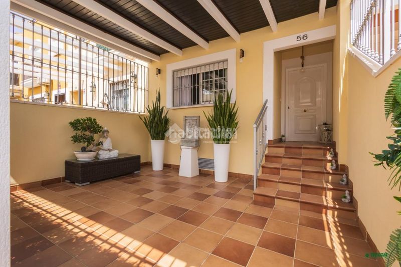 Foto 38e9c038-c290-49a4-9f7f-8a5aaa0e3751. Casa aparellada amb aparcament piscina a Vera ciudad Vera