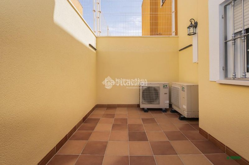 Foto a499ada7-db58-43ab-953a-328cb037a66f. Casa aparellada amb aparcament piscina a Vera ciudad Vera
