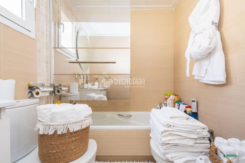 Foto a72d1379-116e-4cf9-8736-f407cd75ebc2. Casa aparellada amb aparcament piscina a Vera ciudad Vera