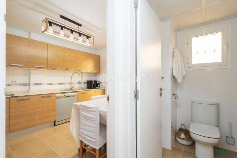 Foto bbf45679-67b4-49c8-ba2c-321a5a4401ed. Casa aparellada amb aparcament piscina a Vera ciudad Vera