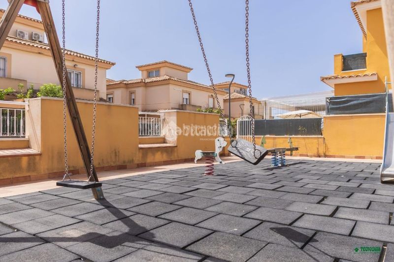 Foto bc2fd574-bad9-4eda-bdf0-3c5c0b0e0fbf. Casa aparellada amb aparcament piscina a Vera ciudad Vera