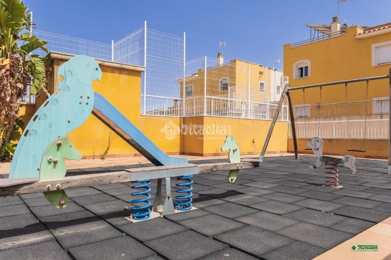 Foto c5672b26-5c2f-4a1b-9a92-9d6fcca1dc19. Casa aparellada amb aparcament piscina a Vera ciudad Vera
