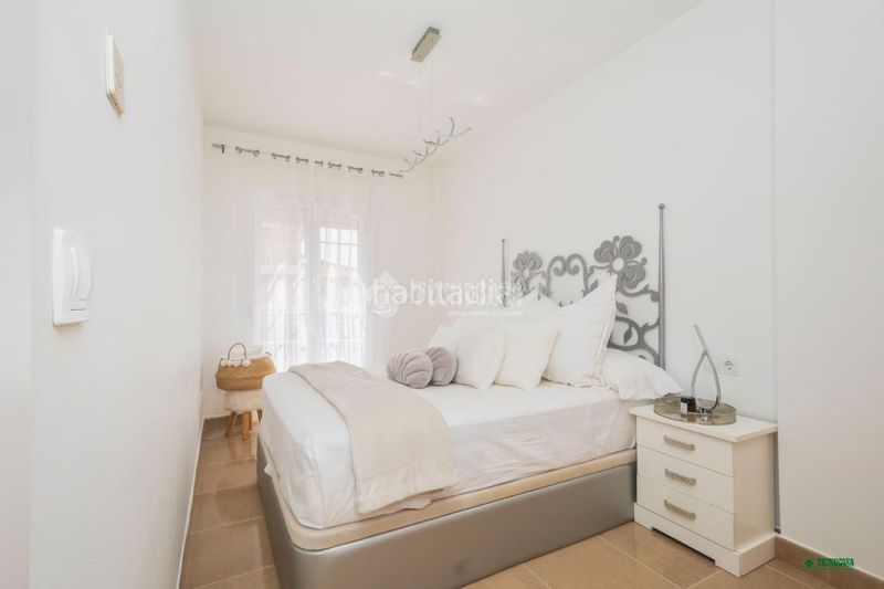 Foto cf4adc84-a662-4f0a-8b04-aef76586bc1c. Casa aparellada amb aparcament piscina a Vera ciudad Vera