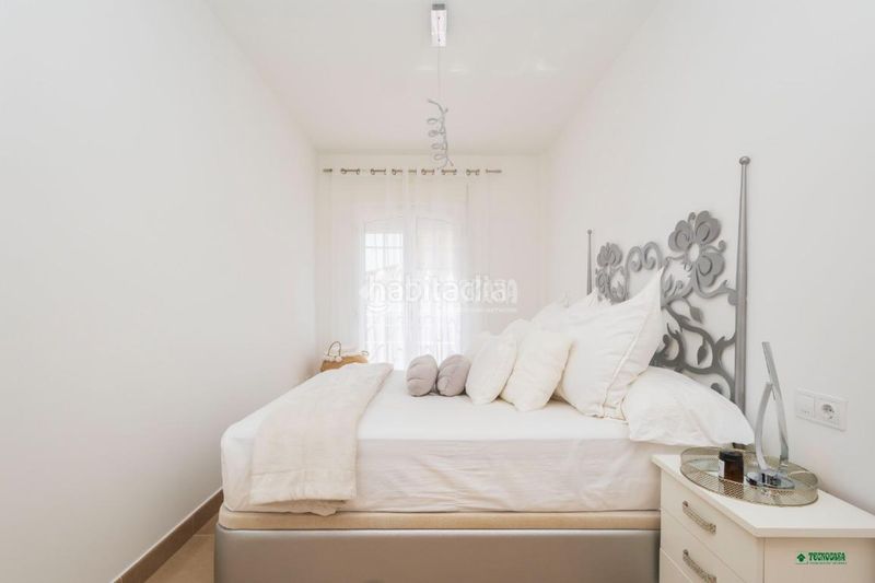 Foto e6e92515-b91f-4e92-90fc-62be8e1d3177. Casa aparellada amb aparcament piscina a Vera ciudad Vera