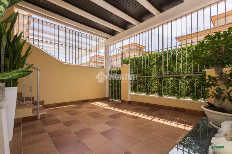 Foto f71a43ba-0670-49e8-97b1-5788ab6e7a28. Casa aparellada amb aparcament piscina a Vera ciudad Vera