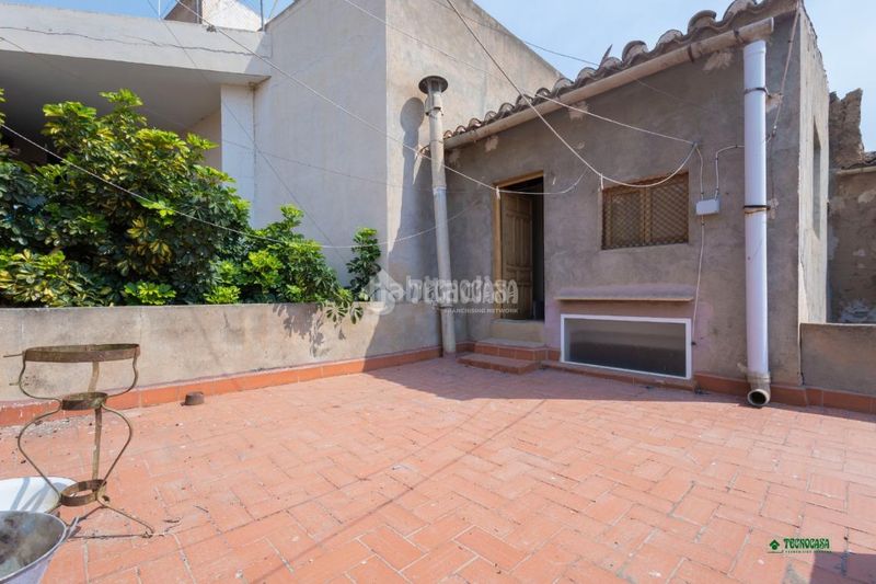 Foto c12a2de3-f1bc-4dcb-8ba0-44614ae49752. Casa amb aparcament a Antas