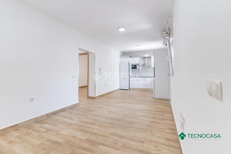 Foto 4b97d356-c2ca-428a-9545-f97a9b2647a1. Casa aparellada a La Gangosa Vícar