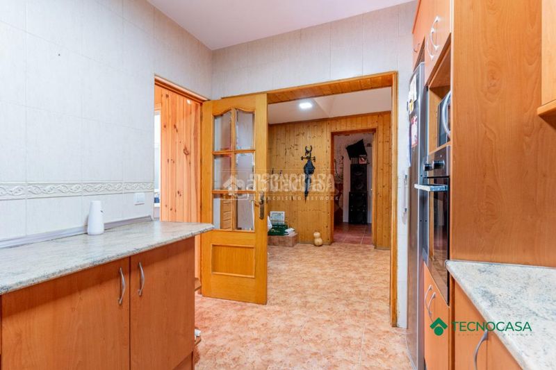 Foto a2bdc068-8cac-455c-a077-fa2deabbb863. Casa aparellada amb calefacció aparcament a La Gangosa Vícar