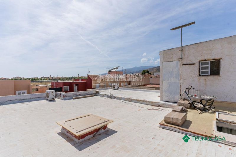 Foto ed5519d6-2a92-4315-be6a-352bc4f1a087. Casa aparellada amb calefacció aparcament a La Gangosa Vícar