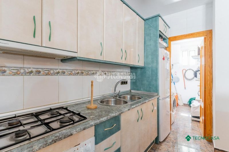 Foto 2aaa0757-6848-4ed2-8074-9940965549ad. Casa aparellada amb calefacció a Enix