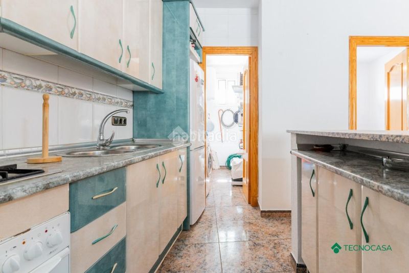 Foto cde71f34-bf40-45ee-9e18-cd2cbcf29e92. Casa aparellada amb calefacció a Enix