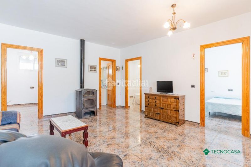Foto eb52e7c2-dd78-467d-a346-f205c77ce97d. Casa aparellada amb calefacció a Enix