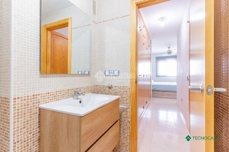 Foto 779c7c5d-0853-4d39-894c-1d01da228b10. Piso  en venta en La Envía Vícar