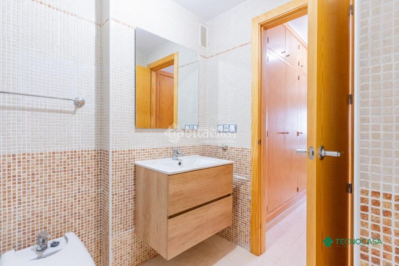Foto fb3f51a8-3f70-493f-ad13-ff1150bbf8b1. Piso  en venta en La Envía Vícar