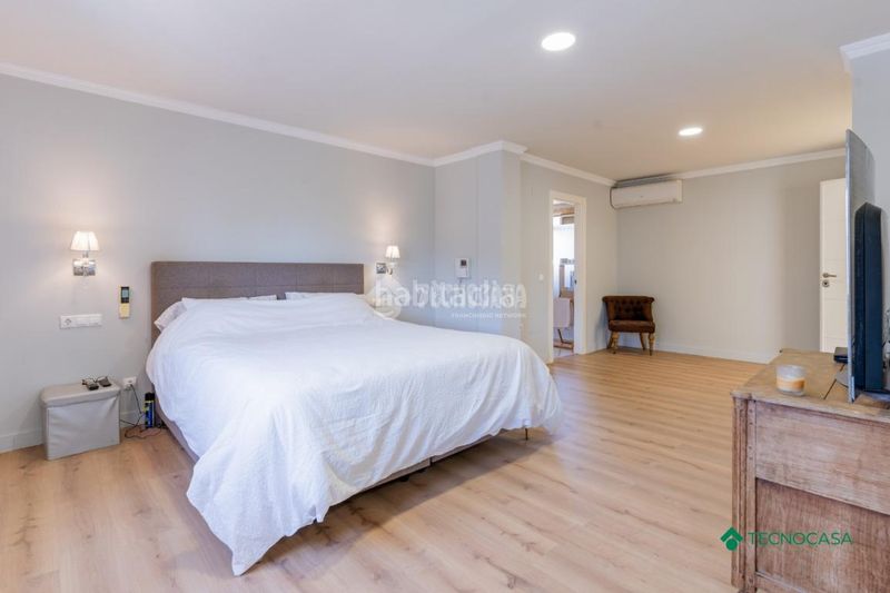 Foto 4ac27bba-7dd6-4e85-b9fa-b7fc4b02fbea. Casa amb aparcament a La Envía Vícar