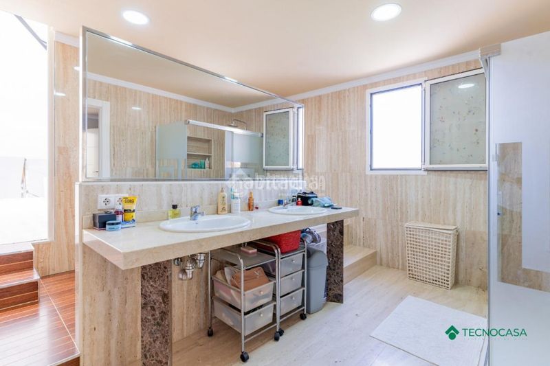 Foto bc5d2e88-e7fb-4dea-95ab-d3bbe6b33a35. Casa amb aparcament a La Envía Vícar