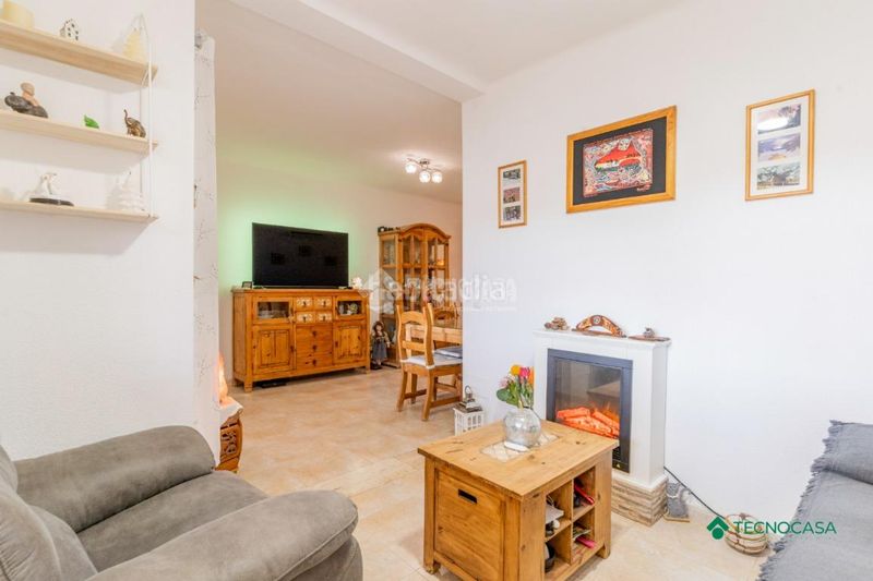 Foto bce5266e-51ec-48eb-b397-0aa695dc304a. Casa con parcheggio in Las Cabañuelas Vícar