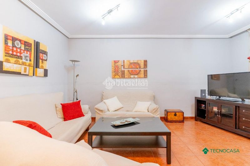 Foto 0f634d6b-5104-4a7f-b40a-dc6817011de4. Casa aparellada amb calefacció aparcament a Las Cabañuelas Vícar