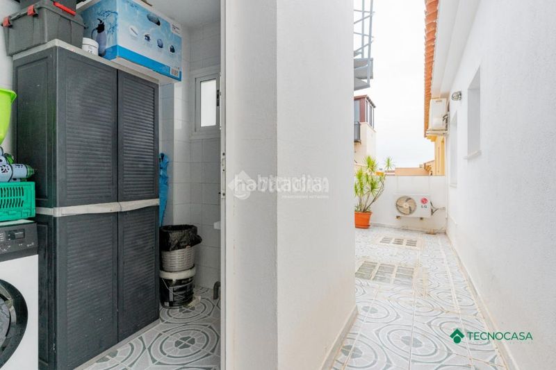 Foto 5f75e810-2aa3-4d74-9747-3e60e8d763a1. Casa aparellada amb calefacció aparcament a Las Cabañuelas Vícar