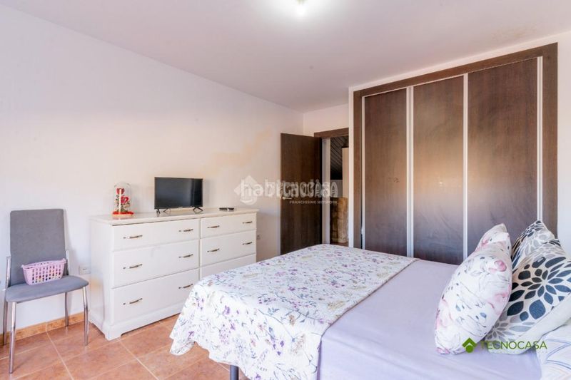 Foto 05ac00e7-e4e2-4698-b7e5-bd124a6afe30. Pis amb aparcament a La Envía Vícar