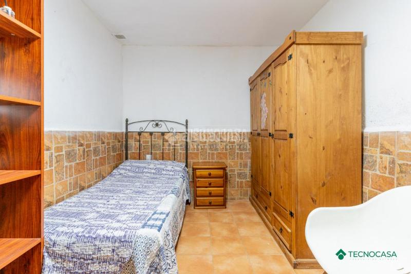 Foto 0b0ccfe2-5eb0-4b2d-9c11-285022add783. Doppelhaus in Felix