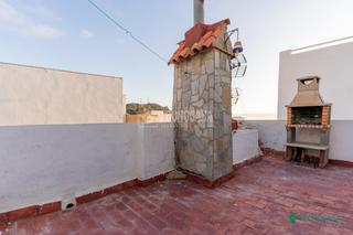 Casa aparellada a Felix. Casa en venta en vícar