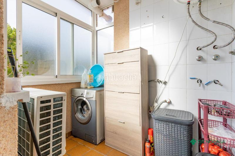 Foto bb7f0287-3af1-418a-abc3-5596a54956e4. Piso  en venta en La Gangosa Vícar