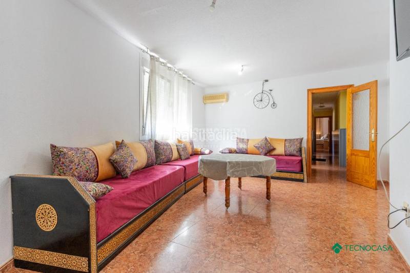 Foto eb77ede0-0972-414a-b18c-ec260d5644be. Piso  en venta en La Gangosa Vícar