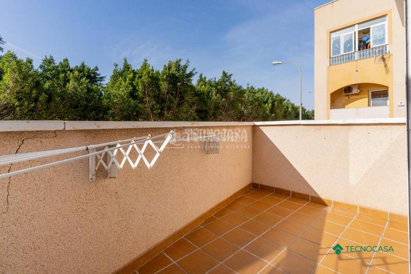 Foto f48fb7bd-0ef5-4bf9-8d3a-d42b4f607c3e. Piso  en venta en La Gangosa Vícar