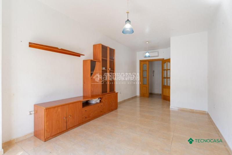 Foto 263607f9-023a-4704-b3a7-e0b76eea1288. Piso  en venta en La Gangosa Vícar