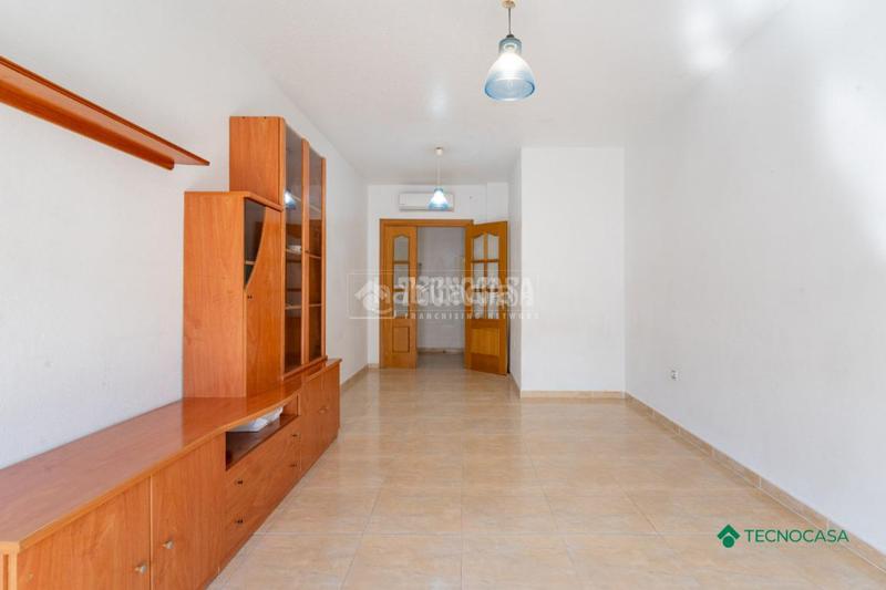 Foto d26b833b-c99a-4d35-9327-028214dbc87c. Piso  en venta en La Gangosa Vícar