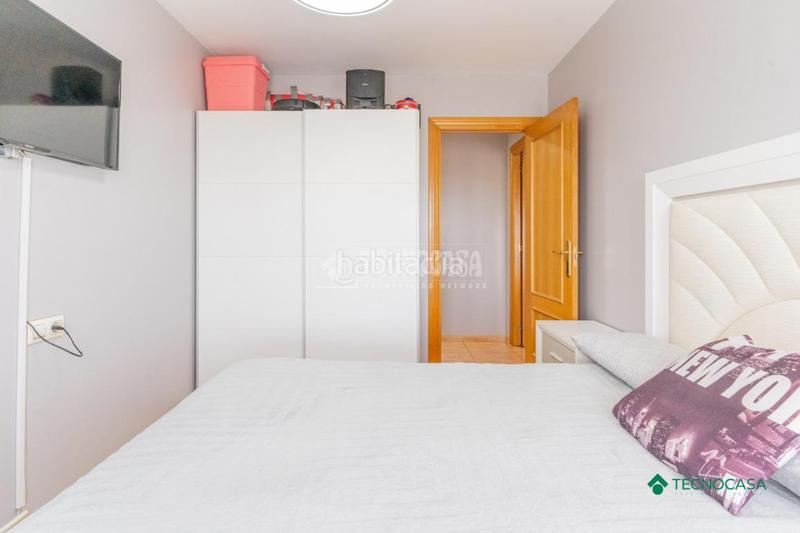 Foto ceb97654-f92c-43c8-a1b7-f64dc4fc92f0. Piso  en venta en Las Cabañuelas Vícar