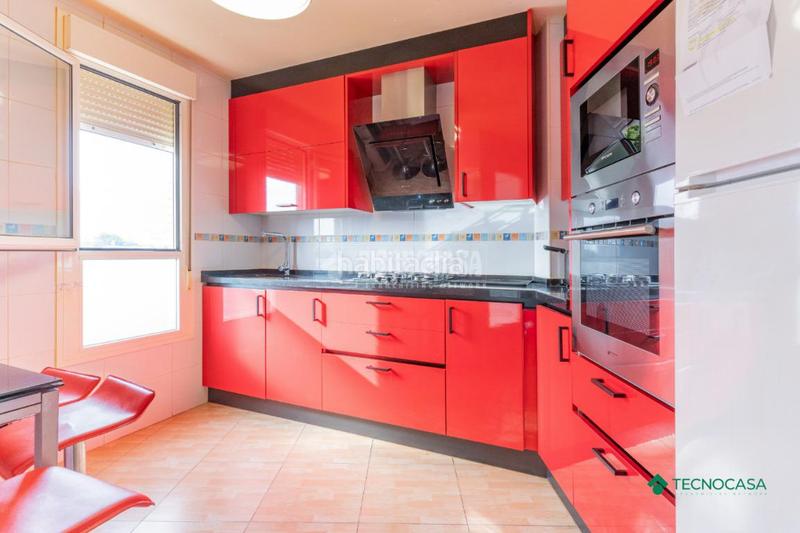 Foto f98b9bdf-ec7b-453e-a50e-e74e05ec3ef8. Piso  en venta en Las Cabañuelas Vícar