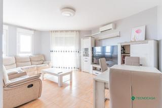 Pis en Las Cabauelas. Piso en venta en vcar