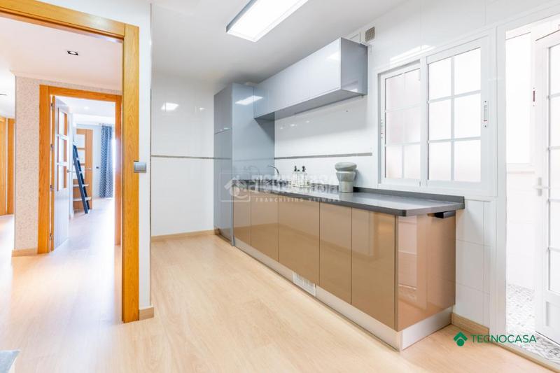 Foto b060c770-83df-4932-8c7a-110461a3dfbd. Piso  en venta en Las Cabañuelas Vícar