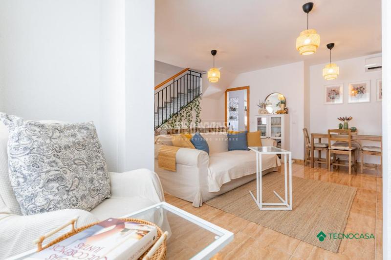 Foto edf1b5b3-18e2-4ac1-8a5c-21915d775990. Casa pareada casa en venta en La Gangosa Vícar